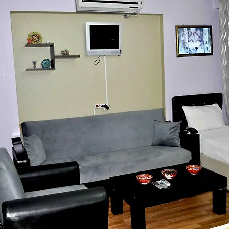 Caravan Palace Apart Aparthotel
